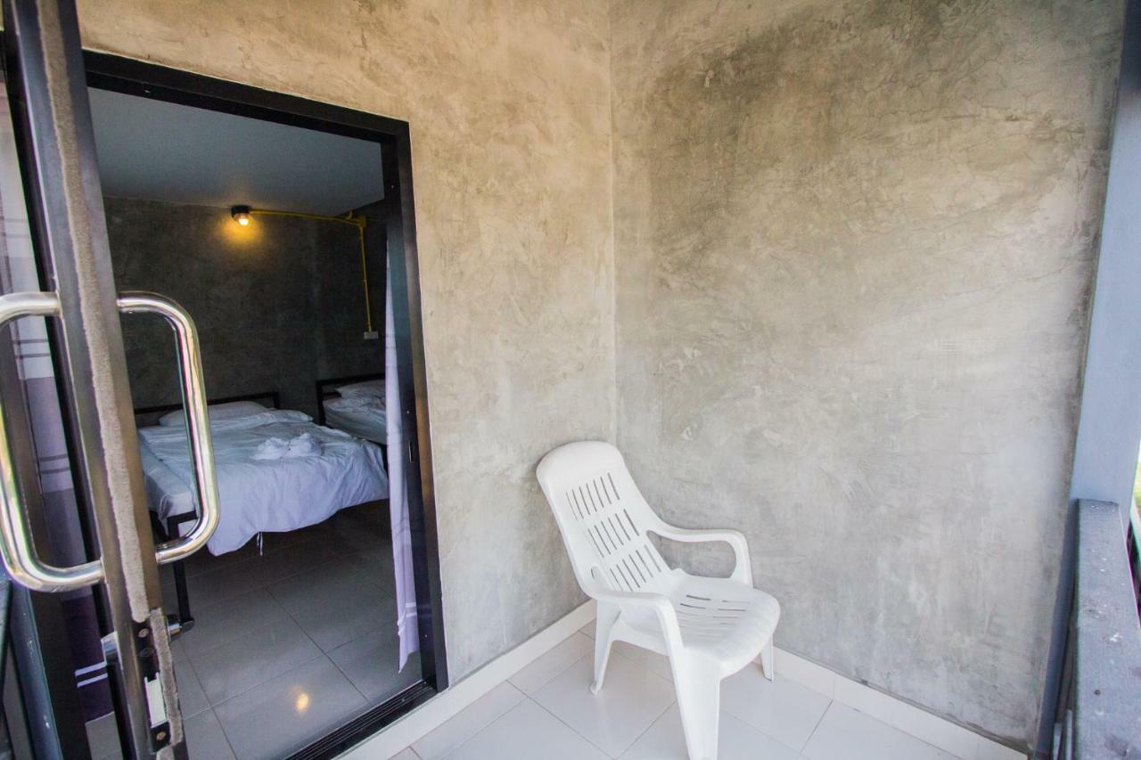 The Sky Loft Hotel Pathum Thani Ngoại thất bức ảnh