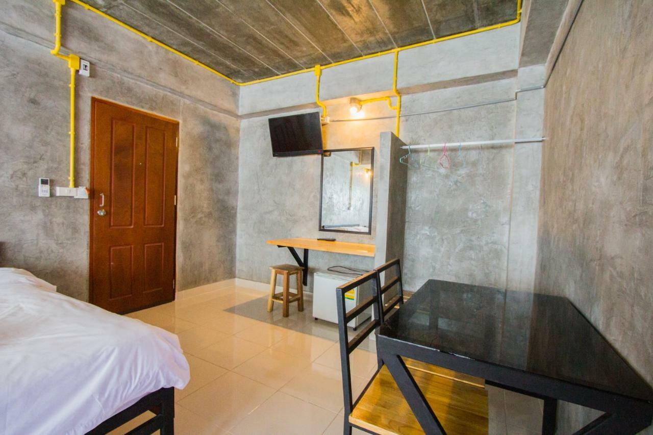 The Sky Loft Hotel Pathum Thani Ngoại thất bức ảnh